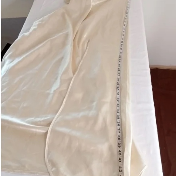 Victoria's Secret Vintage Gold Label Full Length Wide Sweep Nightgown Cream L - Picture 13 of 14